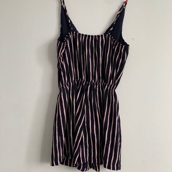 Sleeveless Striped Romper - Picture 3 of 6
